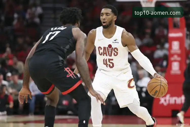 澳门银河娱乐官网评测 NBA焦点战复盘:米切尔42分率骑士力克魔术,攻防细节详解